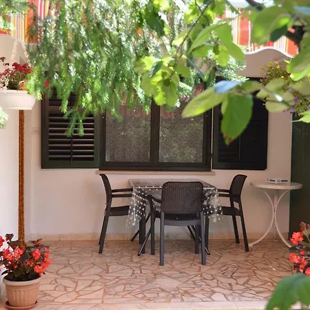 Vakantiehuis Leni Fažana