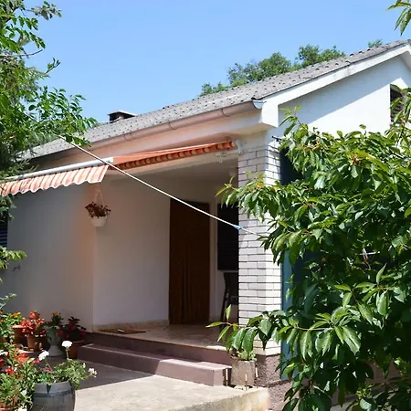 Ferienhaus Holiday Leni *